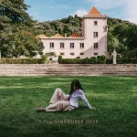 Sofia Camara – Hallucinating