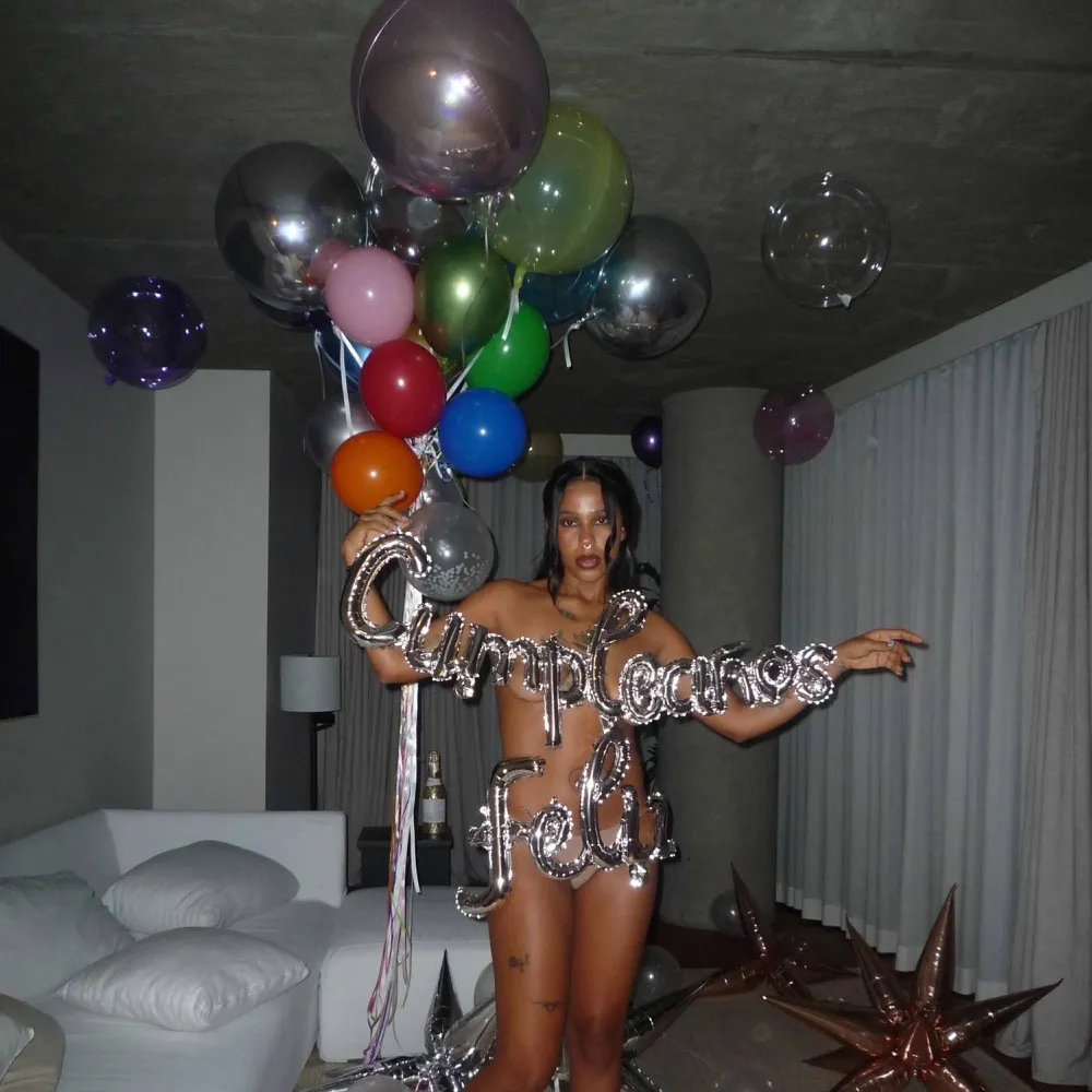 Tokischa - Mucha Leche En Tu Cumpleaño / Tetas Tetas cover art